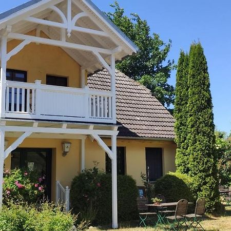 Wirtshaus Neuenkirchen Hotell Neuenkirchen auf Rugen Eksteriør bilde